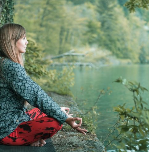 Present moment mindful meditation Present moment mindful meditation